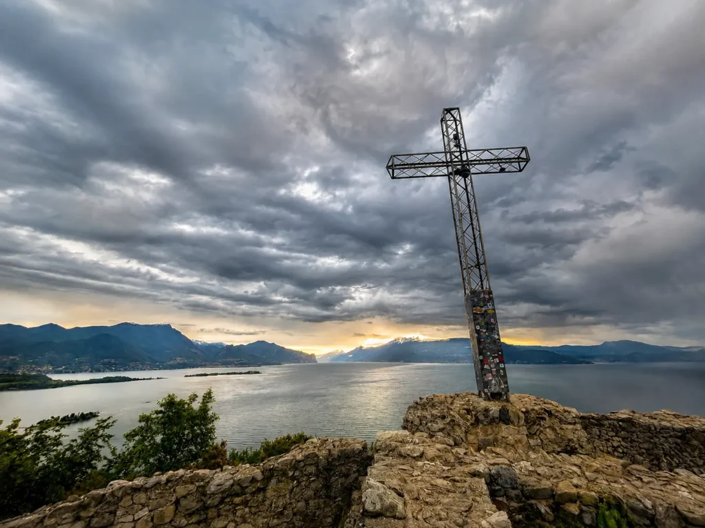 Lago di Garda visto dalla Rocca di Manerba